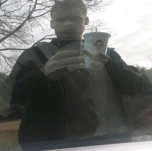 Meet your Posher, Avery